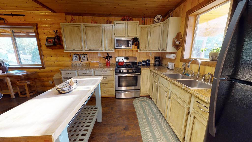 מונטיצ'לו Long View Cabin, Breakfast Deck Overlooking The Canyon! מראה חיצוני תמונה