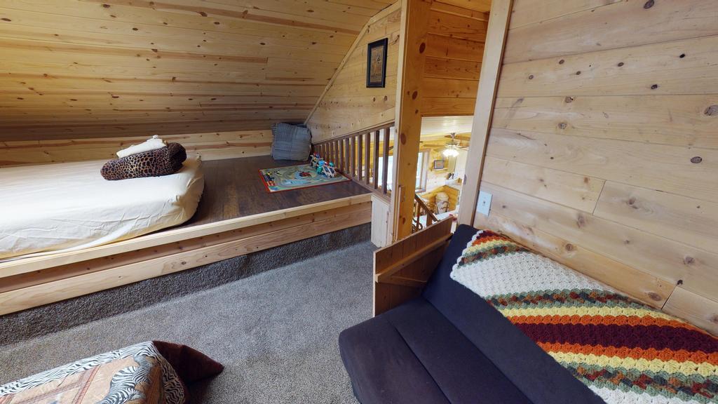 מונטיצ'לו Long View Cabin, Breakfast Deck Overlooking The Canyon! מראה חיצוני תמונה